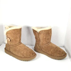 UGG Bailey Button II Kids Winter Boots Tan Size 2